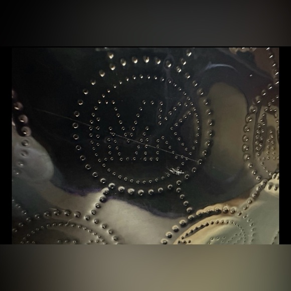 Michael Kors Lg Black Patent Leather Tote With Double Adjustable Beige Handles - Picture 14 of 14